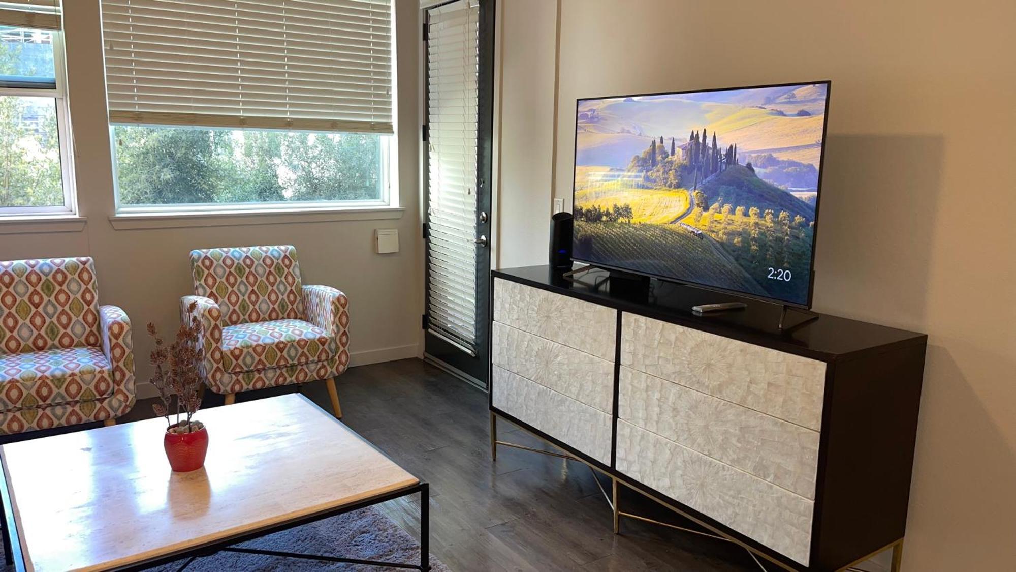 Luxury Designed 2 Bedrooms Part Hotel In Woodland Hills Ca 洛杉矶 外观 照片