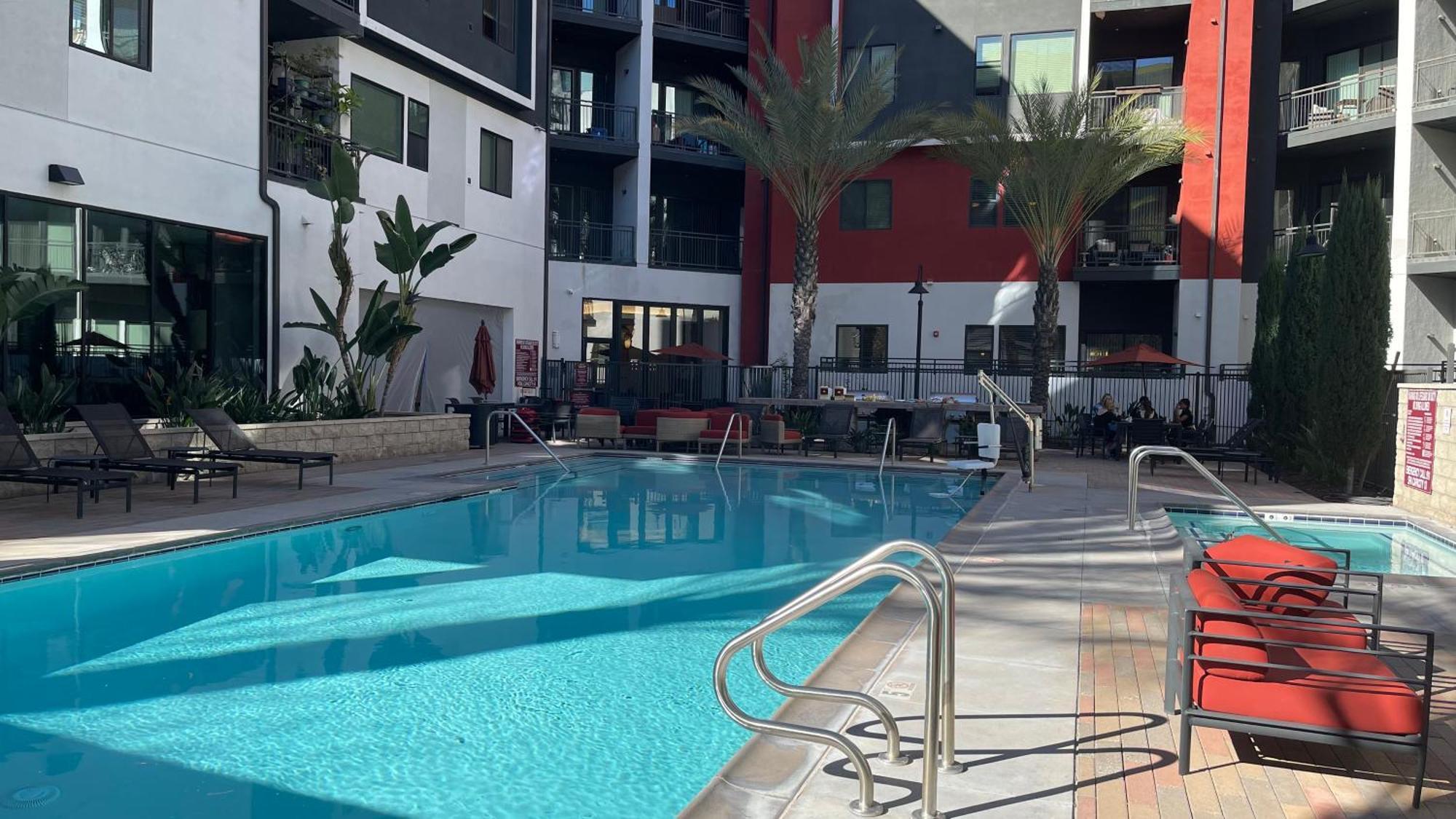 Luxury Designed 2 Bedrooms Part Hotel In Woodland Hills Ca 洛杉矶 外观 照片